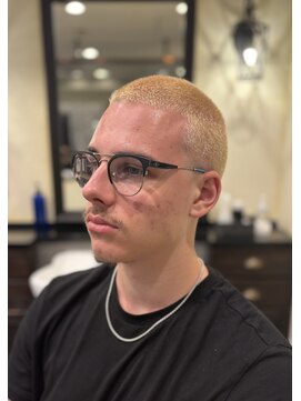 スカイマスターバーバー 渋谷(SKY MASTER BARBER) テーパーフェード<理容室>【理容室/渋谷/シェービング】