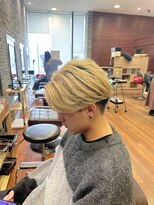 トイロ(toiro) 鯖江/韓国風/メンズハイトーン/ブロンドカラー/センターパート