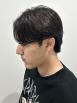 ヒュイル バイ ニアウ(Hwyl by Niau)&nbsp;メンズカットセンターパートウルフブラウンカラーニュアンス