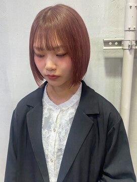 セプト 天神大名(SEPT.) ピンクベージュ くすみカラー ハイトーンボブ 20代 艶感