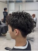 無造作スパイキーショートパーマ