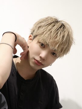 オーシャントーキョーウエスト 心斎橋 (OCEAN TOKYO WEST) メンズヘア束間マッシュツイスパ刈り上げツーブロック