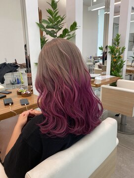 カッツ 駅家店(CUT S) ベージュ×ピンクルーツ