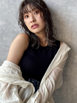 ミディアム・レイヤー・顔周り・インナーカラー