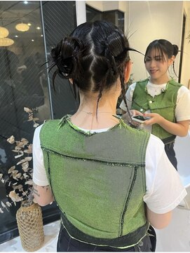 スロウ 代官山(Sraw) タイトアレンジ　お呼ばれヘア　ヘアアレンジ　カチモリアレンジ
