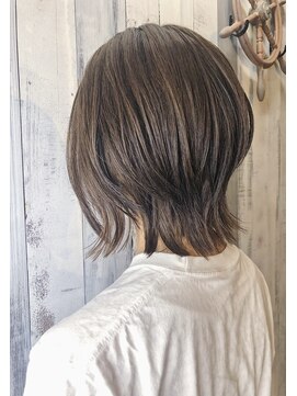 リリィ 津南店(Lilie) ウルフボブ