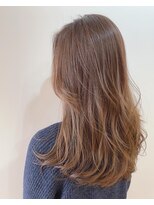 フレールヘアー(Frere hair) ロング、ピンクベージュカラー