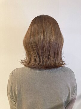 ブロッサム ひばりヶ丘(Blossom) 20代30代前下がりショートツヤ感ボブウルフレイヤーカット