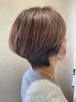 ワイワイ甲子園(wywy.)&nbsp;くびレイヤーエモージュ斜めバングイメチェン愛されショート