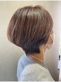 くびレイヤーエモージュ斜めバングイメチェン愛されショート