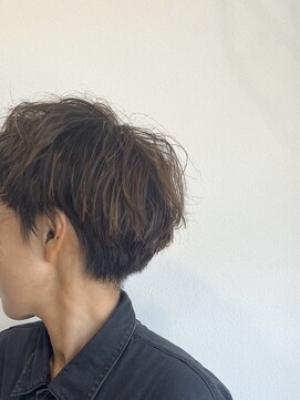 リラ(Lilla) マッシュショートパーマ