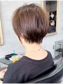 小顔に見える似合わせカットショートメルティカラー白髪ぼかし