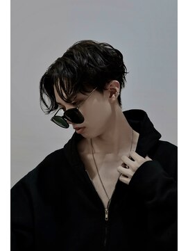 ベンケイ(HAIR AVENUE benkei) スリークセンターパート