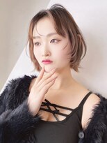 アルバム 新宿(ALBUM SHINJUKU)&nbsp;ショートボブおくれ毛前髪カット顔周りレイヤー_F20704