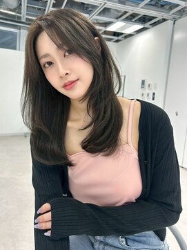 ユーフォリア 銀座本店(Euphoria) ロングレイヤー 斜めバンググレージュカラーデザインカラー