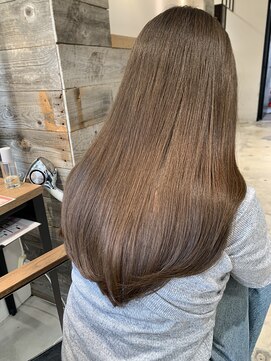 アイヴィ 表参道(IVY) ベージュブラウン　ベージュ　ブラウン　髪質改善　ツヤカラー