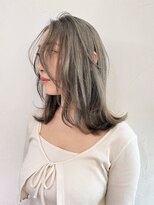シオン(shion) 似合わせカットフェミニンロングマロンベージュ_ba538871