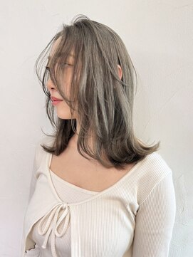 シオン(shion) 似合わせカットフェミニンロングマロンベージュ_ba538871