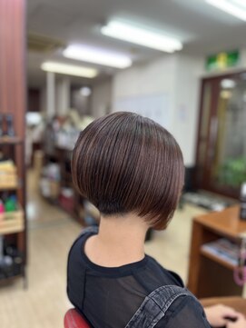 銀座ラボ 蕨東口店(LA BO) 刈り上げ前下がりショート