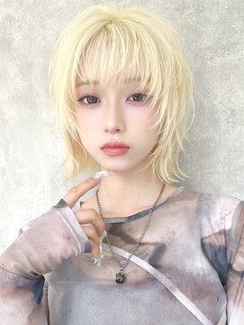 ラフィス ヘアー ウィム 倉敷白楽町店(La fith hair uim.) 【La fith】外ハネボブ×ケアブリーチ×ホワイトブロンド