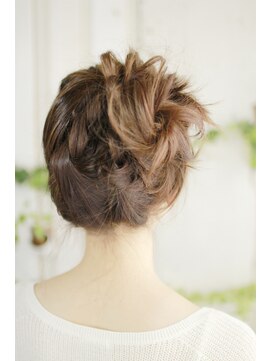 シュシュット(chouchoute) 美髪デジタルパーマ/バレイヤージュノーブル/クラシカルロブ/557