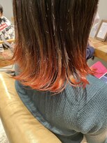 アヴァカブヘアライフ(avacab HAIR LIFE)&nbsp;ポイントカラーオレンジ☆外ハネミディ