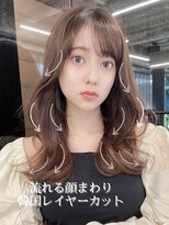 アイヴィー(IVY)&nbsp;小顔に見せる韓国レイヤーカット 流れる顔まわりカット