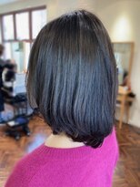 クロス(CROSS)&nbsp;軽さのある　レイヤーボブ