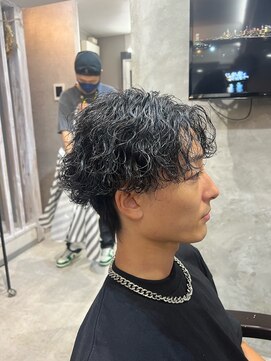 パーク バイ クリーム 大宮(PARK by CREAM) 【メンズ】センターパート波巻きスパイラルパーマ