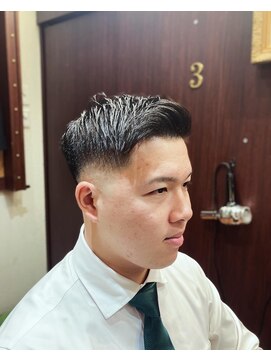 ブロートーキョー(BroTokyo) MEN'Sミドルスキンフェードアップバングスタイル