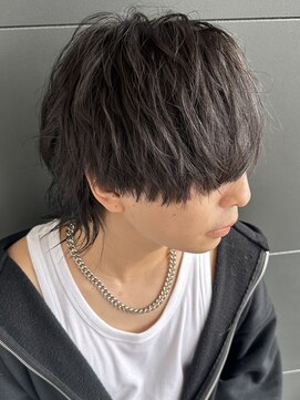 ヒュイル バイ ニアウ(Hwyl by Niau) メンズマッシュパーマニュアンスパーマスパイラルパーマ刈り上げ