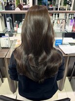 フォルテ 表参道店(FORTE) ニュアンスカラーグレーベージュレイヤーカットオリーブベージュ