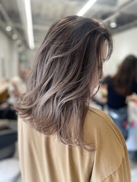 アヴァンス 京橋店(AVANCE) 秋カラーに!透明感のあるグレージュとバレイヤージュ