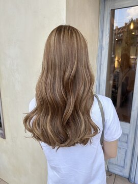 エイミーバイアフロート(amie by afloat) 【伊藤指名限定】ハイライトブラウンベージュ