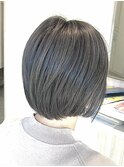 ショートボブ×グロスシールカラー