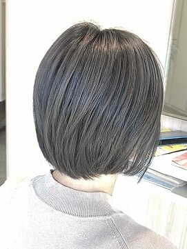 レーヴ reve ショートボブ×グロスシールカラー