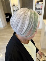 アドラーブル はなみずき店(adorable)&nbsp;ハイライト白髪ぼかしショート