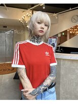 ソワンドブレスセルン 心斎橋(soin de brace cerne)&nbsp;ウルフ×ホワイトブロンド/ブロンドカラー/ウルフカット/心斎橋