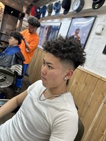グッドラックバーバーハナレ 吉祥寺&nbsp;スパイキーアフロ[バーバー/吉祥寺/スキンフェード／メンズ］