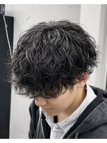 オーバル ジングウマエ(OVARL jingumae)&nbsp;シャドウパーマ縦落ちパーマサーフカールフェザーパーマ