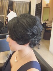 編み込みヘアアレンジ