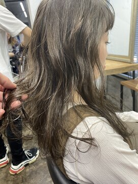 アクトゥス(AEQUITAS) ケアブリーチカーキベージュミディ【池袋/20代/30代/40代】