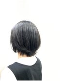 襟足外ハネ/ショートボブ/黒髪/20代・30代/暗めカラー/