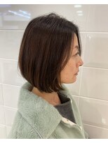 ゼル イオンタウン名西(ZELE)&nbsp;顔周りレイヤーのシンプルボブ