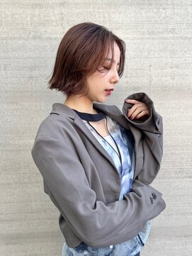 カケル(×.) 切りっぱなしボブ/顔まわりレイヤー