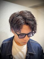 プラウド(PROUD)&nbsp;緩めパーマメンズマッシュウルフカットツイスパ/田町/バーバー