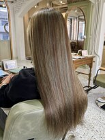 サンバイセライロ 千葉(SAN. by celilo)&nbsp;ハイライト × オリーブベージュ