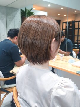 ディーエックス ウエスト(Dxxxx WEST) 丸みショートボブ
