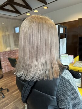 リン(Lin.) 【ホワイトベージュ】稗田大輔