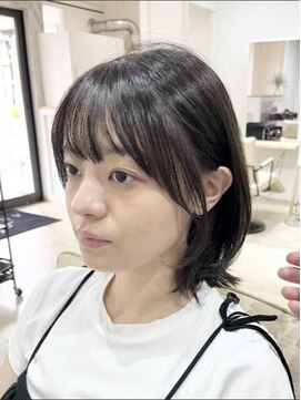 エメヘアデザイン ルイス(Aimer Hair Design Lewis) ミディアムレイヤー/丸みレイヤー/顔周りカット/弘前市